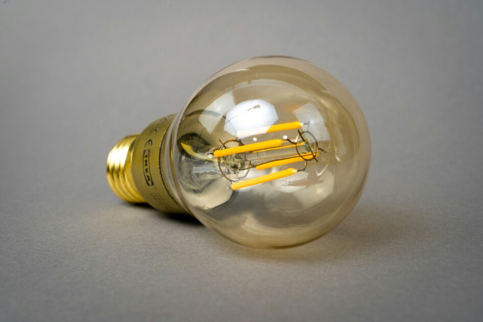 LED-lampa E27 som sparar upp till 80% energi